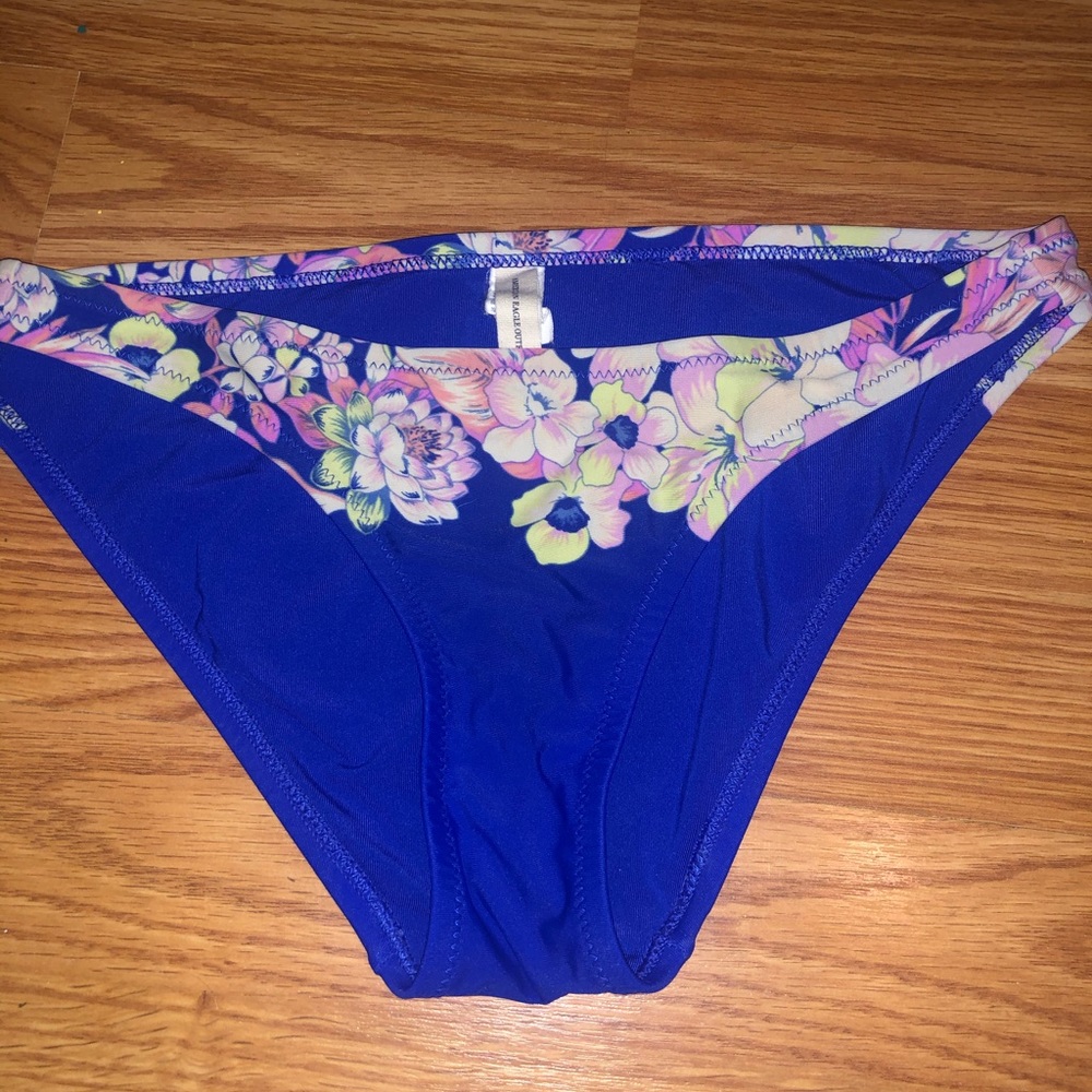 Bikini set - Picture 2 of 2